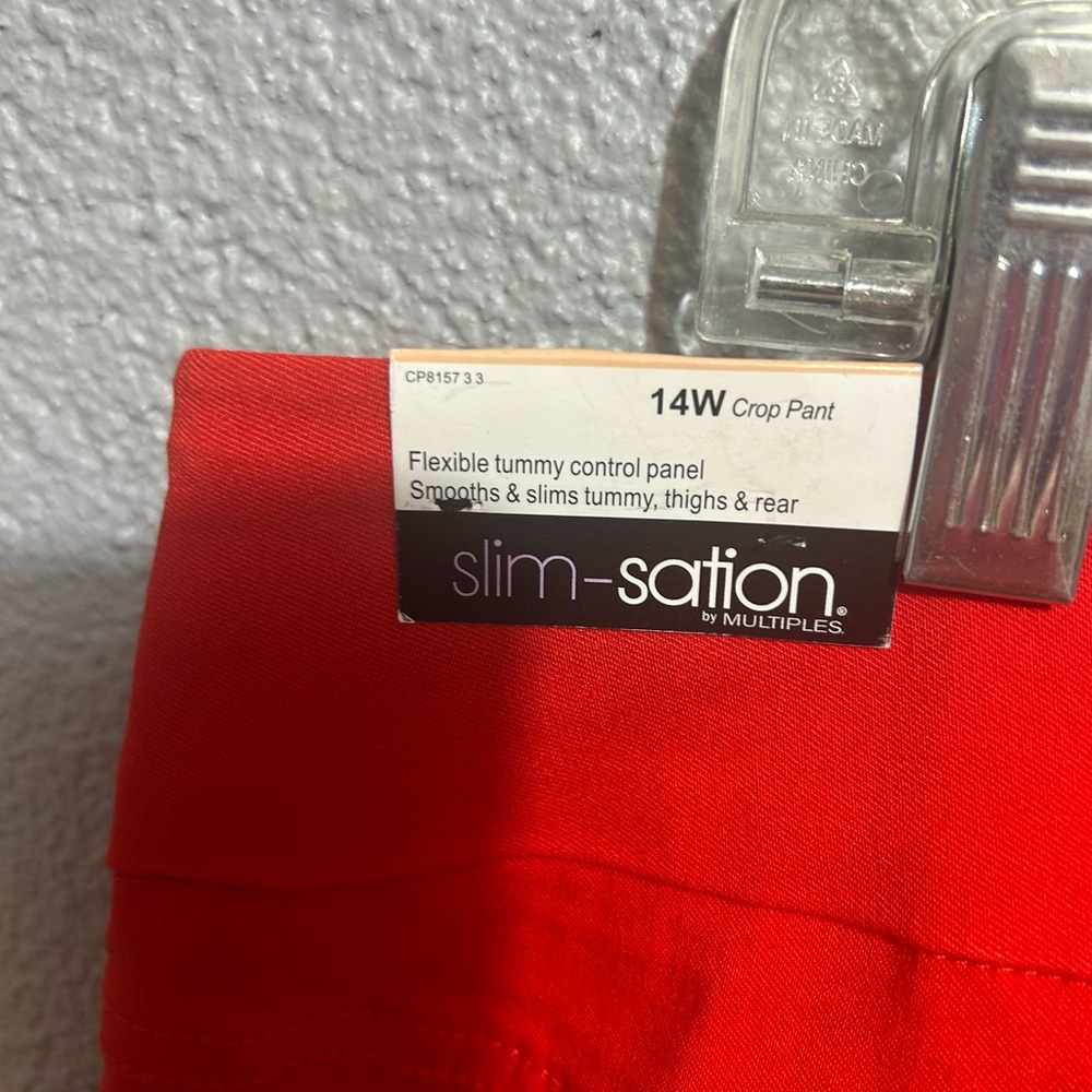 Nwt Slim-satin by Multipuled red Capri pants size 14w - Picture 8 of 12